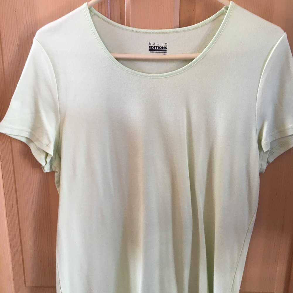 Light Green Short Sleeve T-Shirt from Basic Edition - Size Large